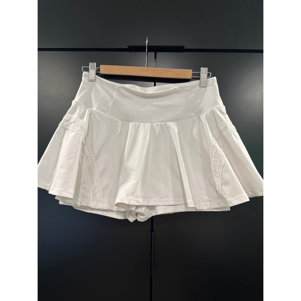 Free People Movement Pleats & Thank You White Pleated Lace Trim Tennis Skort - Picture 2 of 11
